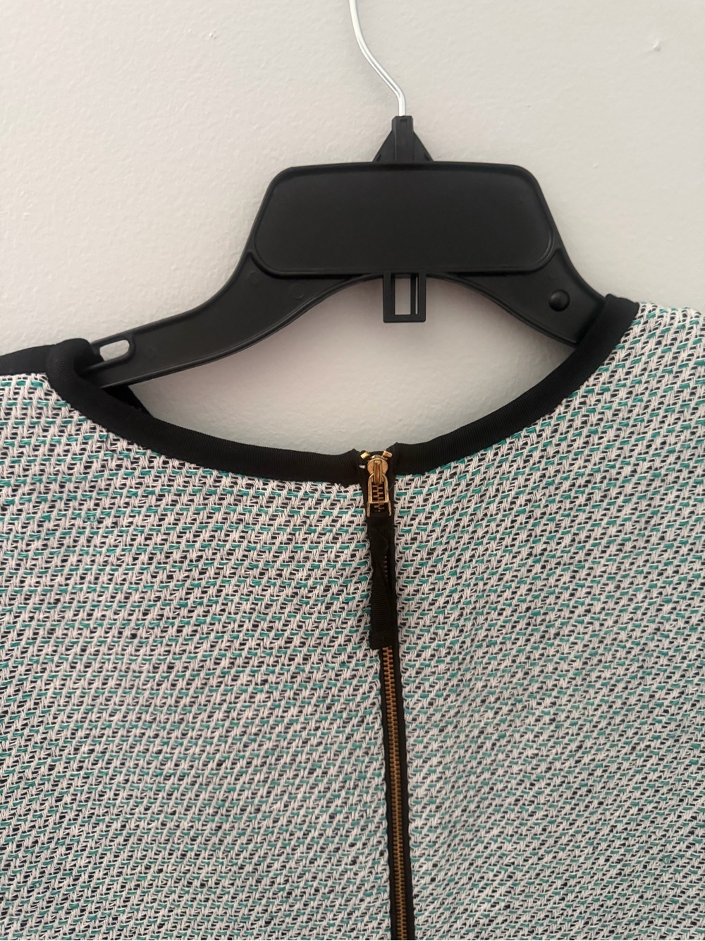 Banana Republic Short-Sleeve Sheath textured Dress Teal accents Black Trim 12 - Picture 9 of 11